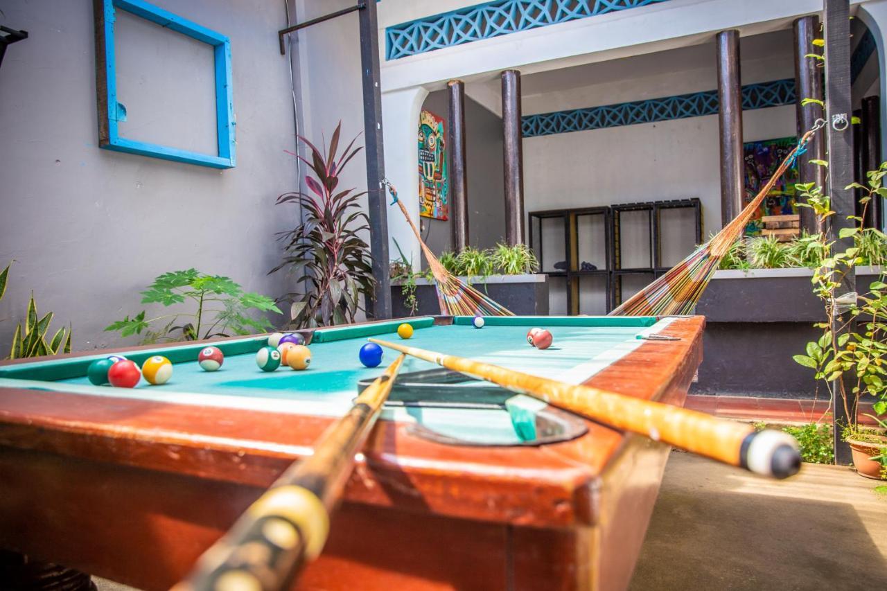 The Spot Hostel Леон Екстер'єр фото