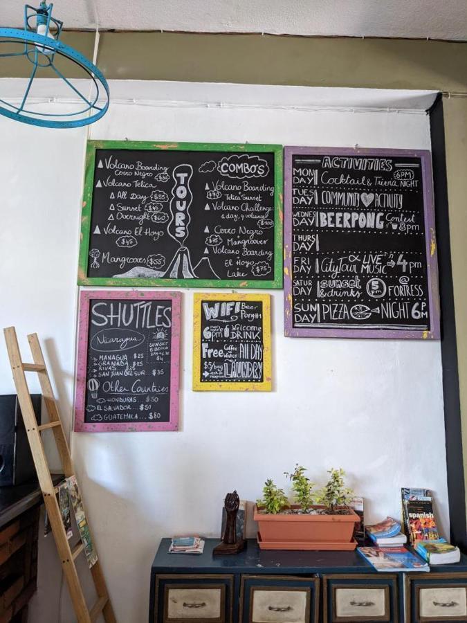 The Spot Hostel Леон Екстер'єр фото