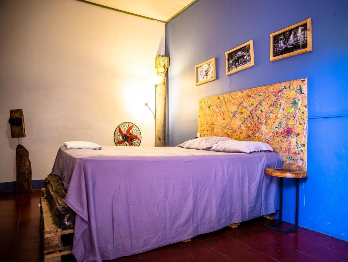 The Spot Hostel Леон Екстер'єр фото