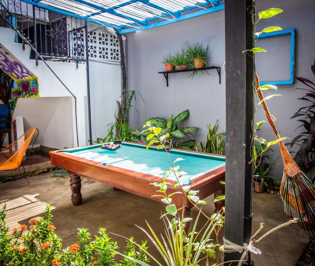The Spot Hostel Леон Екстер'єр фото