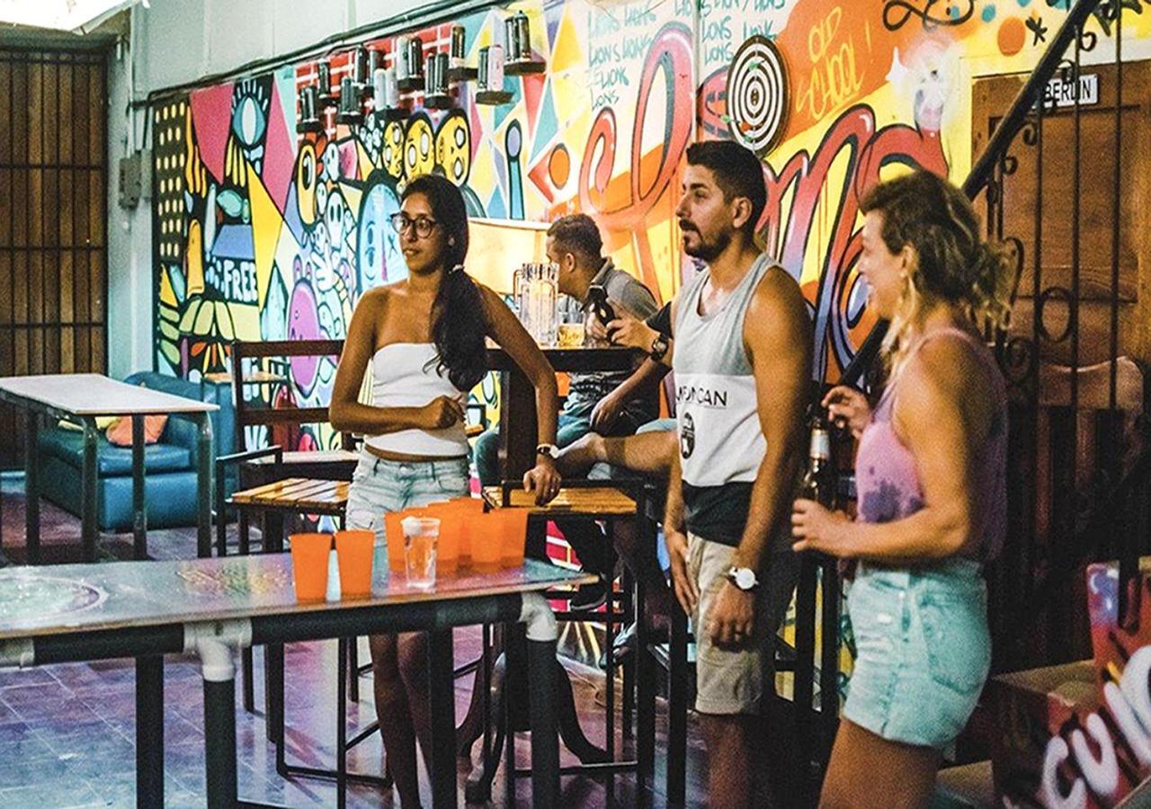 The Spot Hostel Леон Екстер'єр фото